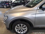  Volkswagen  Tiguan VOLKSWAGEN  / 2016 / 5P / SUV 2.0 TDI SCR 110KW BUSINESS BMT DSG #76