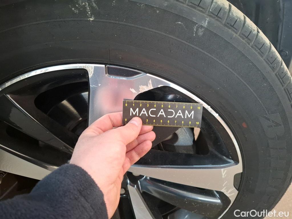  Lexus  NX LEXUS  / 2017 / 5P / SUV 300H 4WD Executive Innovation #37