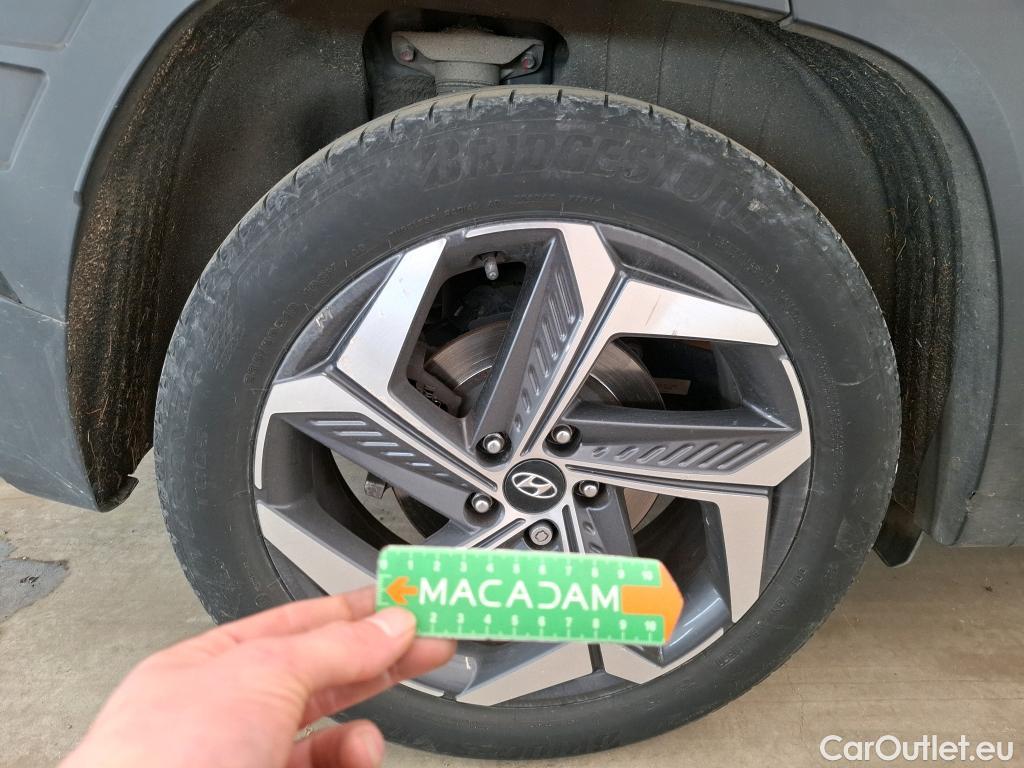  Hyundai  Tucson HYUNDAI  / 2020 / 5P / SUV 1.6 T-GDI 150 DCT-7 HYBRID 48V EXECUTIVE #24