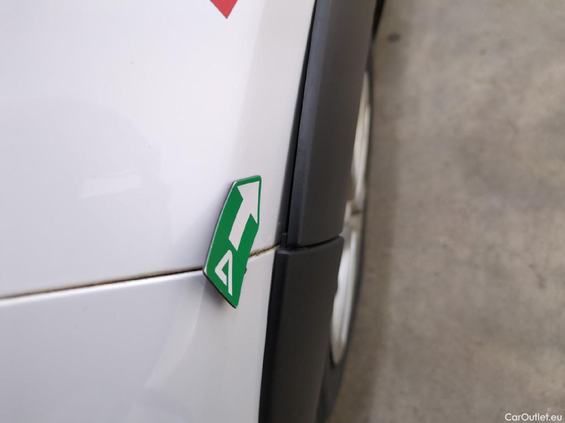  Citroen  C3  Société Feel 1.5 BlueHDI 100CV BVM5 E6dT #36