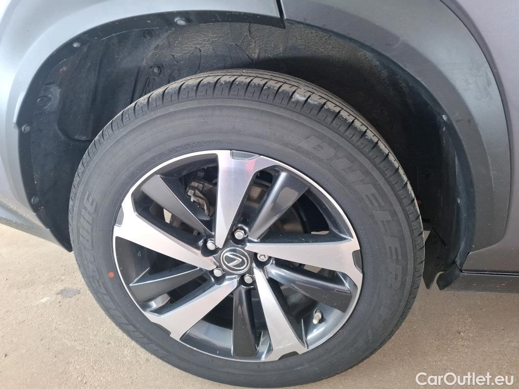  Lexus  NX LEXUS  / 2017 / 5P / SUV 300H 4WD Executive Innovation #12