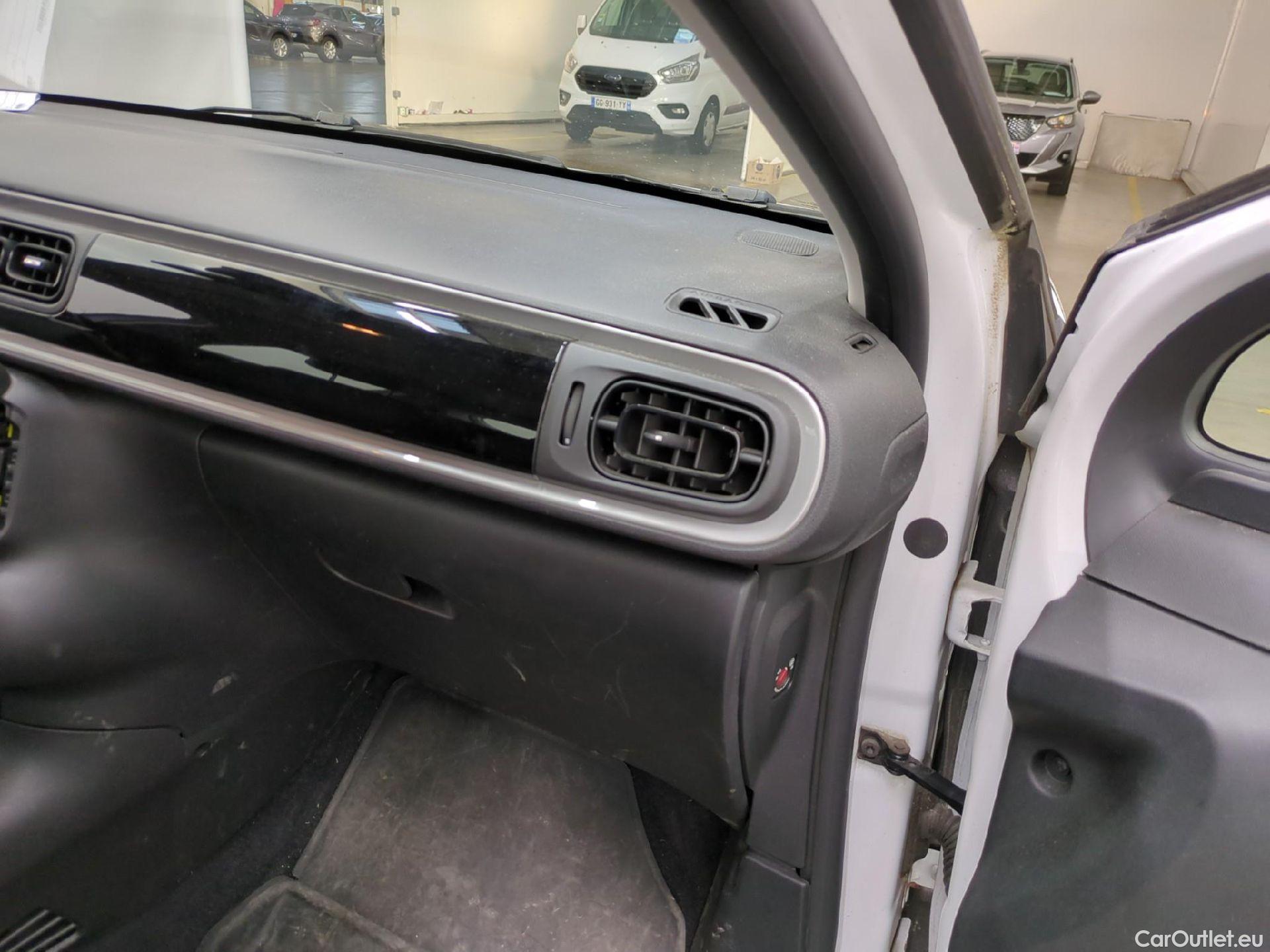  Citroen  C3  Société Feel 1.5 BlueHDI 100CV BVM5 E6dT #2