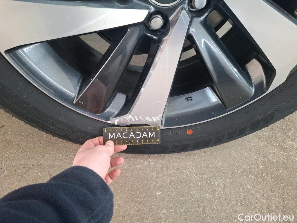  Lexus  NX LEXUS  / 2017 / 5P / SUV 300H 4WD Executive Innovation #32