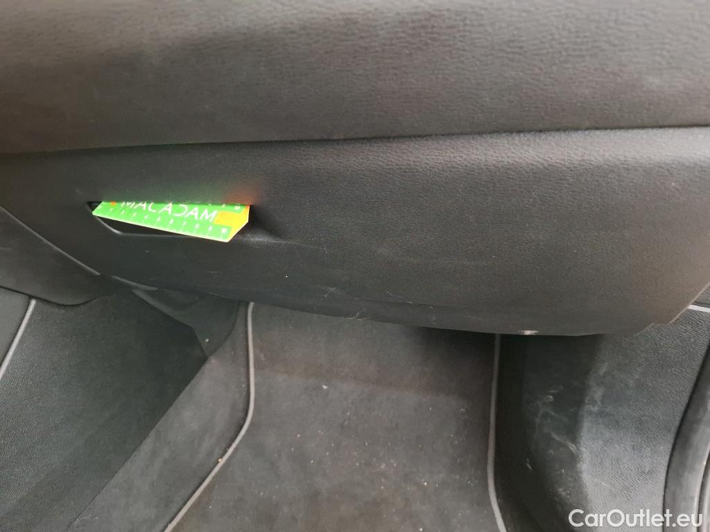  Bmw  X2 Série  sDrive 18d Lounge 2.0 150CV BVA8 E6d #30