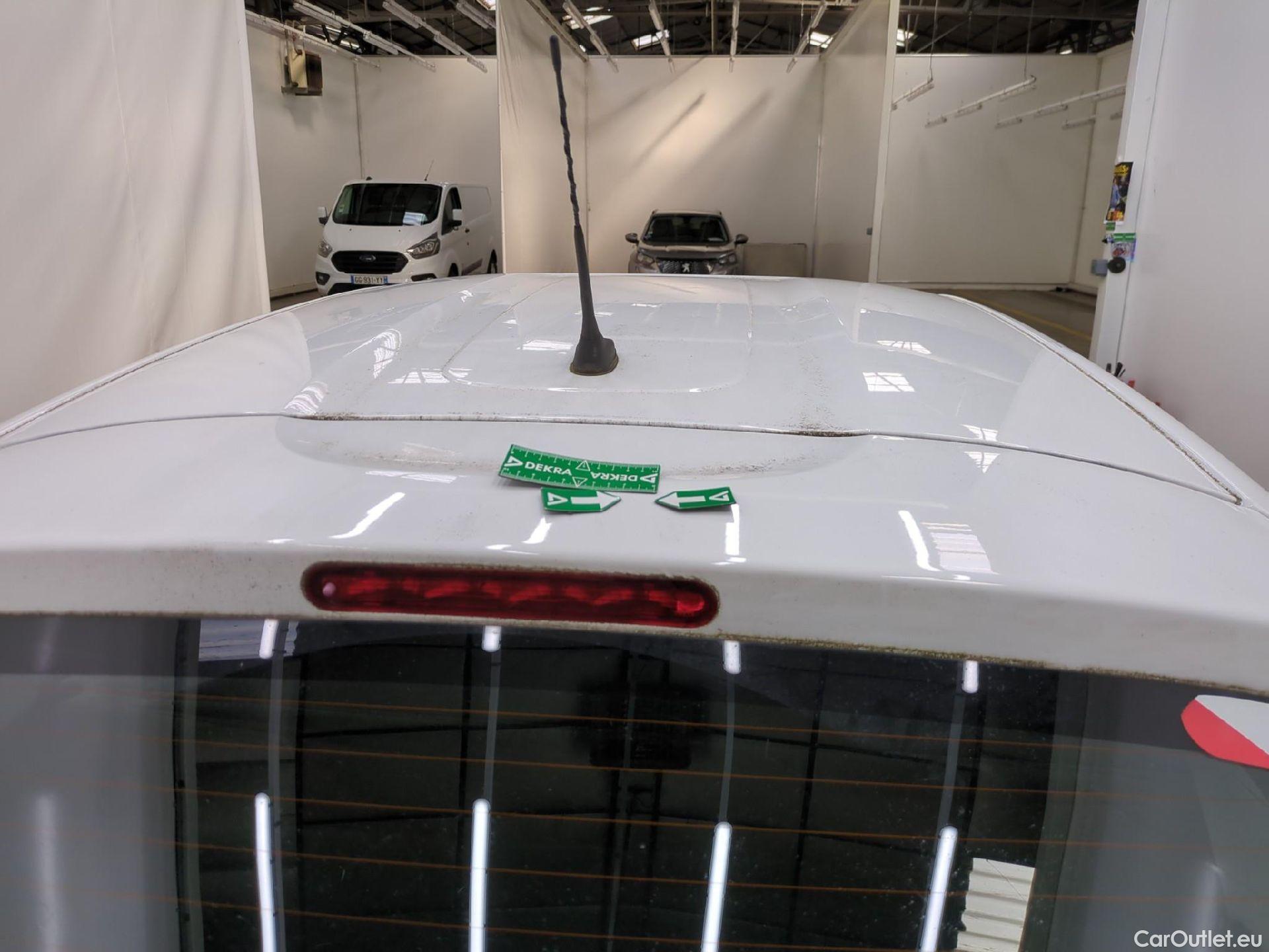  Citroen  C3  Société Feel 1.5 BlueHDI 100CV BVM5 E6dT #50