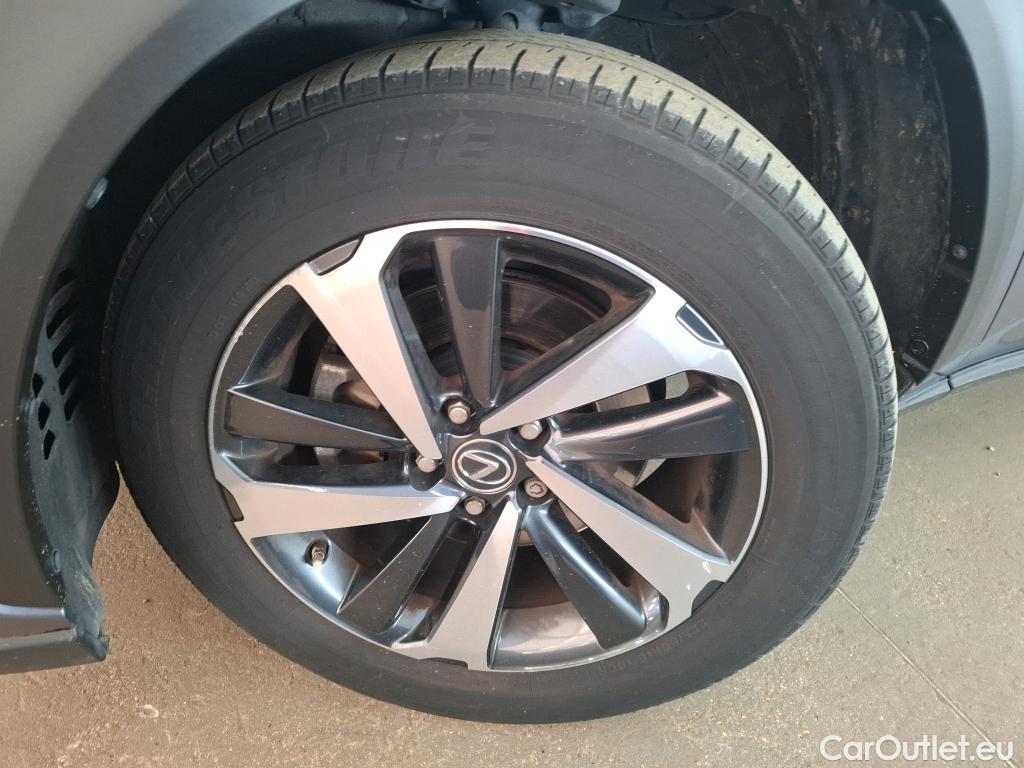  Lexus  NX LEXUS  / 2017 / 5P / SUV 300H 4WD Executive Innovation #22