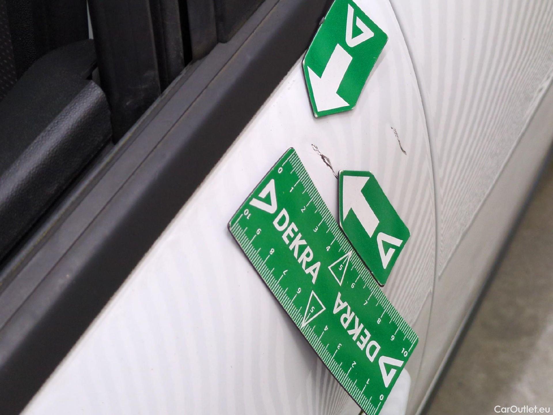  Citroen  C3  Société Feel 1.5 BlueHDI 100CV BVM5 E6dT #38