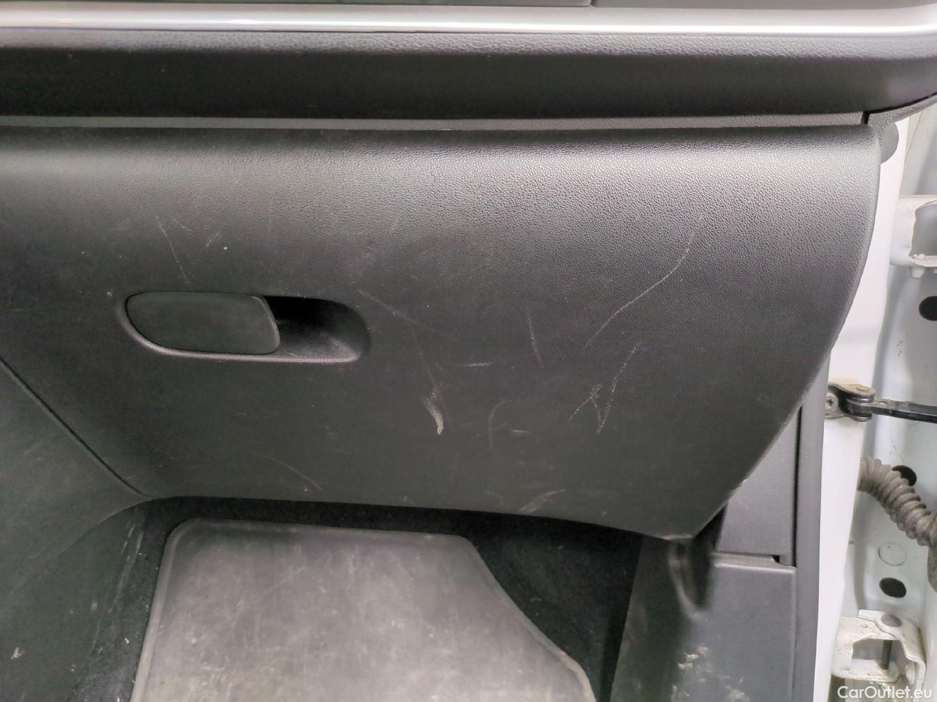  Citroen  C3  Société Feel 1.5 BlueHDI 100CV BVM5 E6dT #5