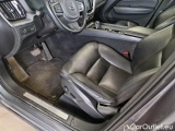  Volvo  XC60 VOLVO  / 2017 / 5P / SUV B4 D AWD GEARTR. BUSINESS #67