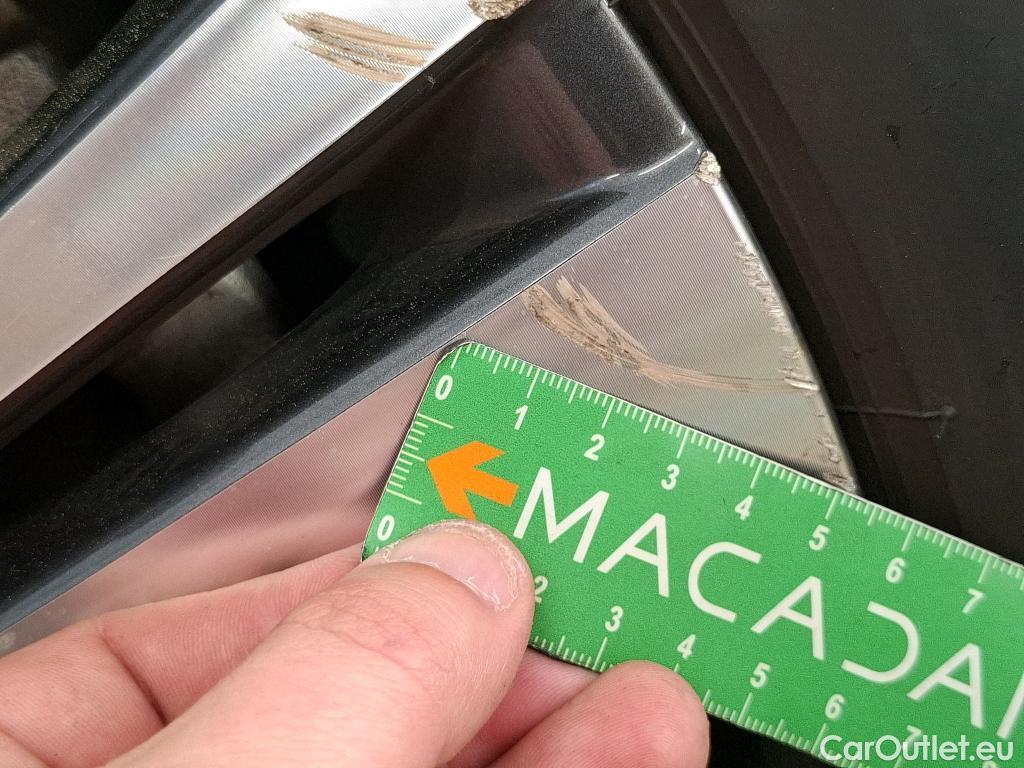  Peugeot  3008  Allure 1.5 HDi 130CV BVA8 E6d #42