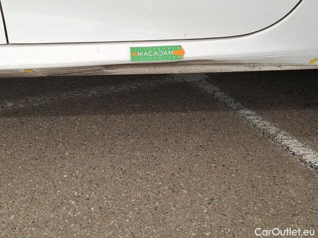  Peugeot  208  Active Pack 1.5 HDi 100CV BVM6 E6d #3