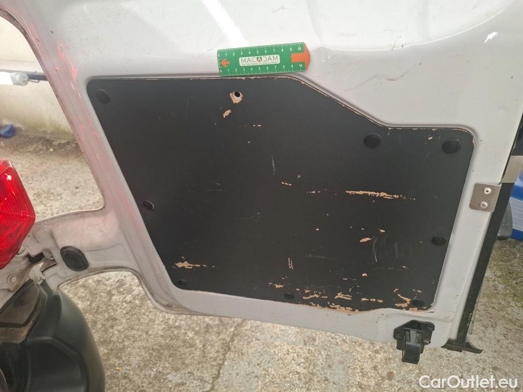  Peugeot  Expert PEUGEOT  2016  4P  Fourgon tôlé 20 BHDI 145 TAILLE M PACK ASPHALT #13