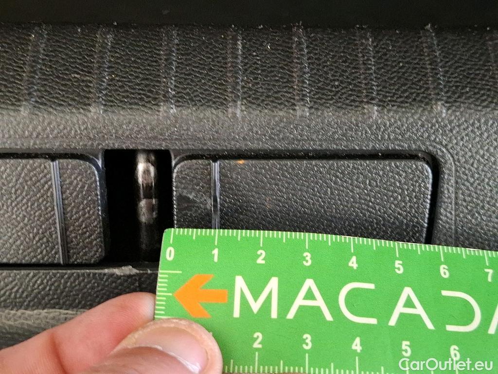  Peugeot  208  Active Pack 1.5 HDi 100CV BVM6 E6d #51