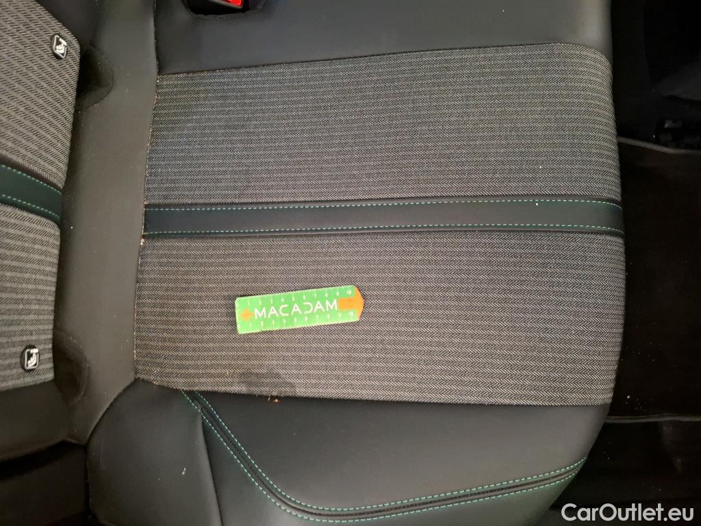  Peugeot  3008  Allure 1.5 HDi 130CV BVA8 E6d #81