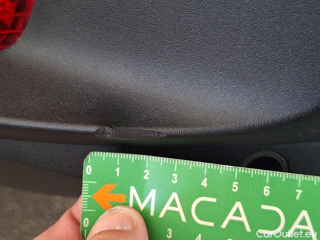  Peugeot  3008  Allure 1.5 HDi 130CV BVA8 E6d #97