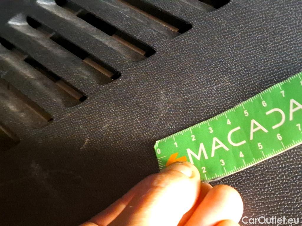  Peugeot  3008  Allure 1.5 HDi 130CV BVA8 E6d #48