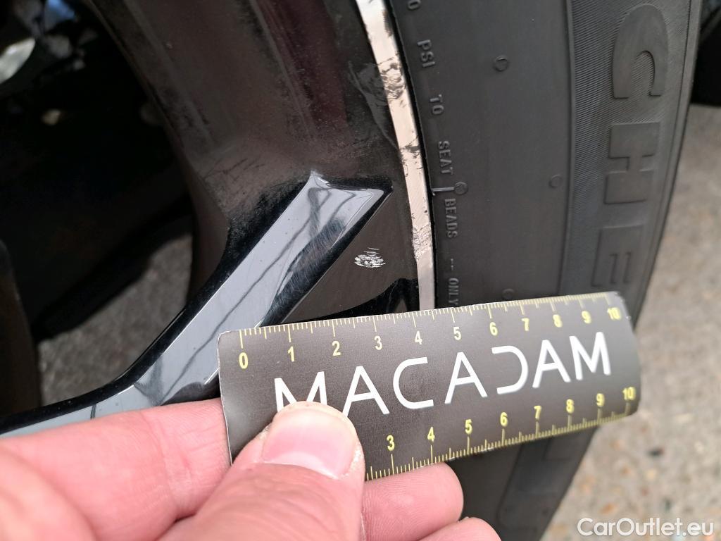  Peugeot  2008  Allure 1.5 HDi 130CV BVA8 E6d #21