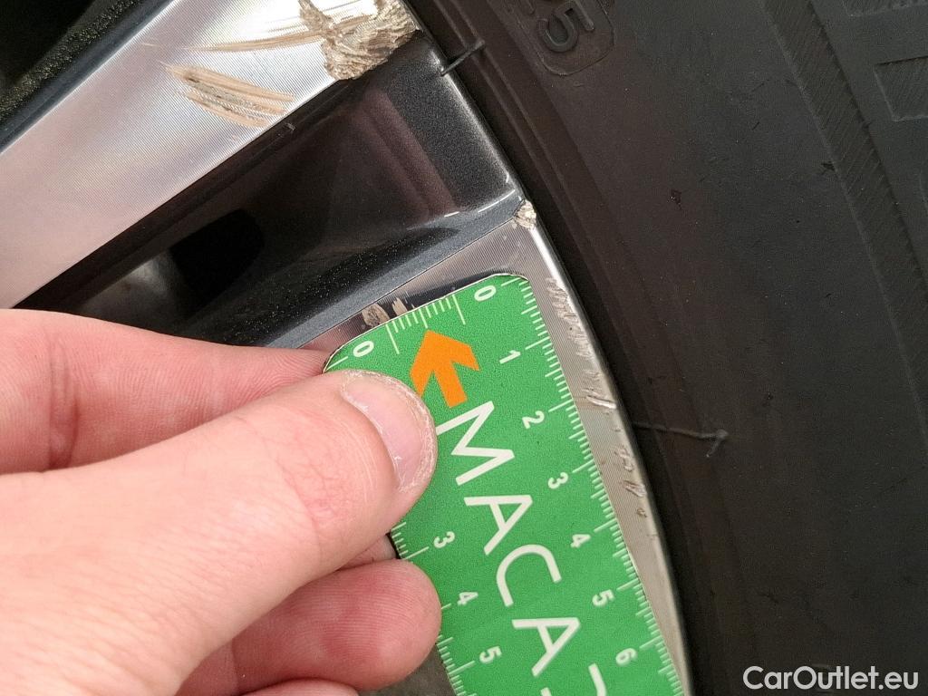  Peugeot  3008  Allure 1.5 HDi 130CV BVA8 E6d #43