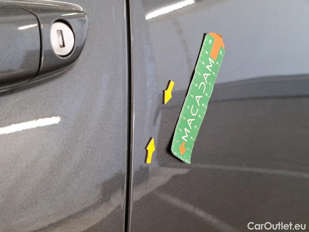  Peugeot  3008  Allure 1.5 HDi 130CV BVA8 E6d #64