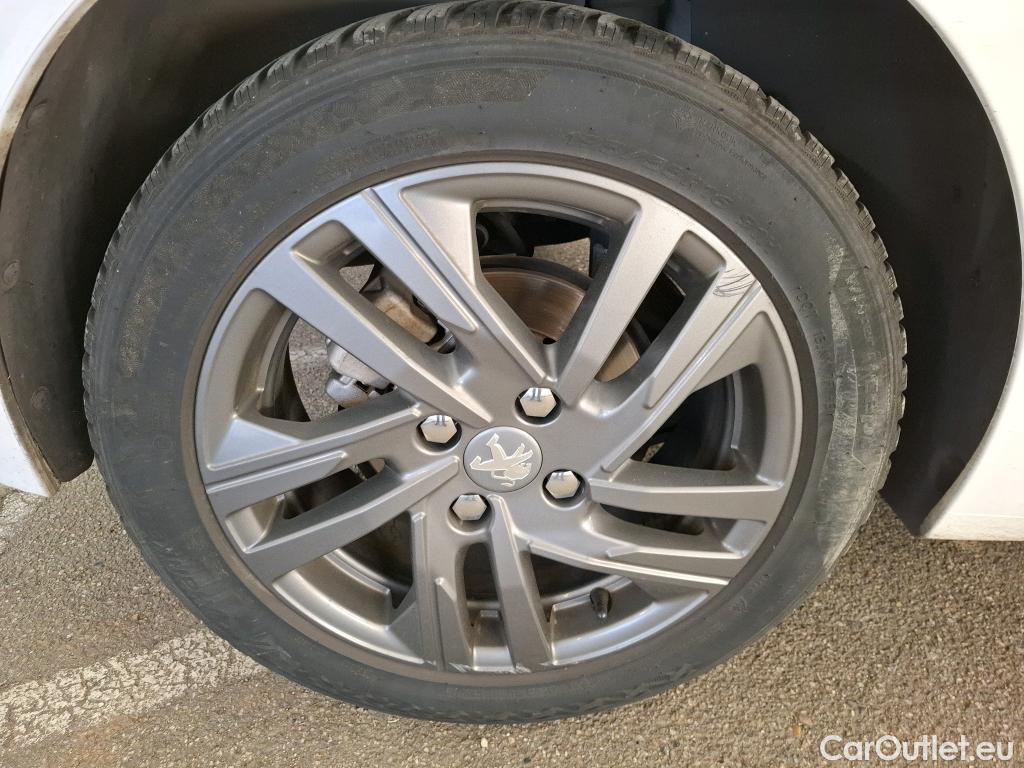  Peugeot  208  Active Pack 1.5 HDi 100CV BVM6 E6d #19