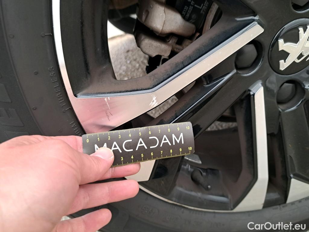  Peugeot  2008  Allure 1.5 HDi 130CV BVA8 E6d #20