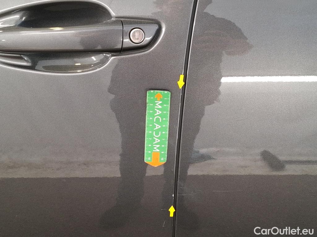  Peugeot  3008  Allure 1.5 HDi 130CV BVA8 E6d #70