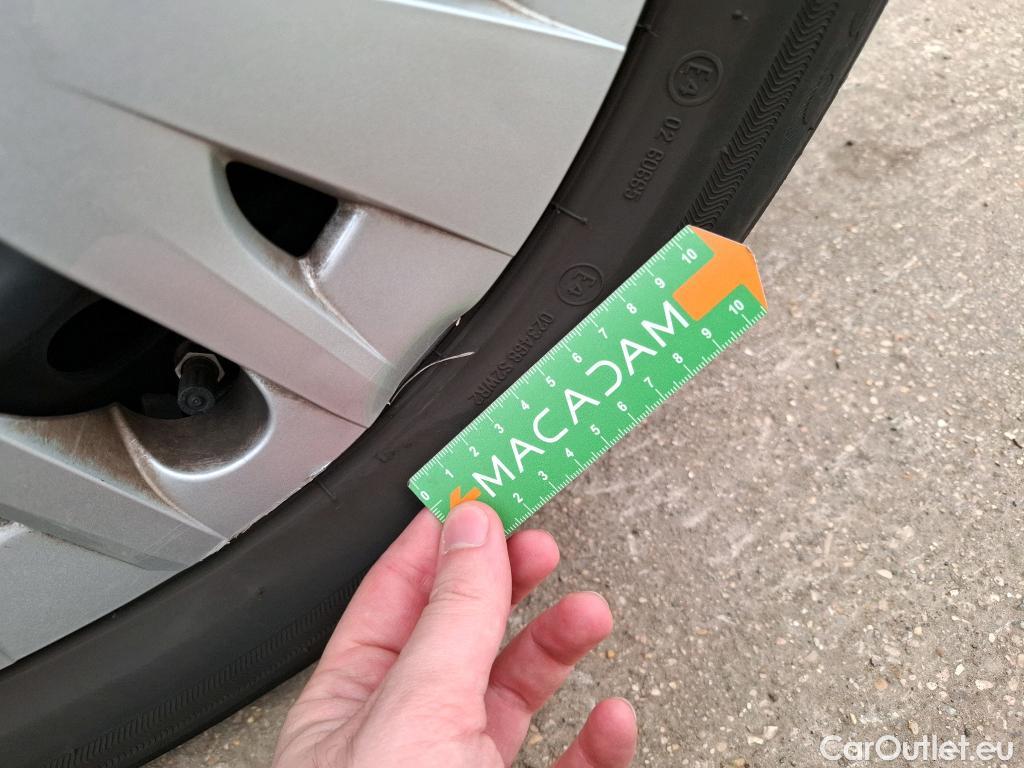  Toyota  Yaris TOYOTA  / 2019 / 5P / Berline 120 VVT-i Dynamic Business #18