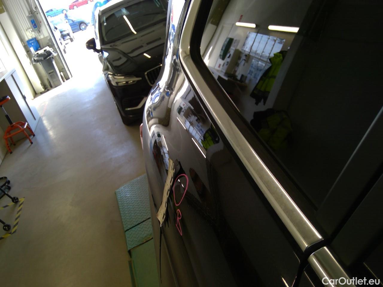  Skoda  ENYAQ  iV80 5d #25