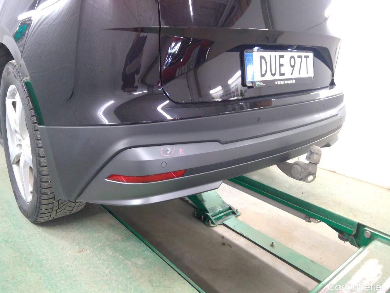  Skoda  ENYAQ  iV80 5d #8