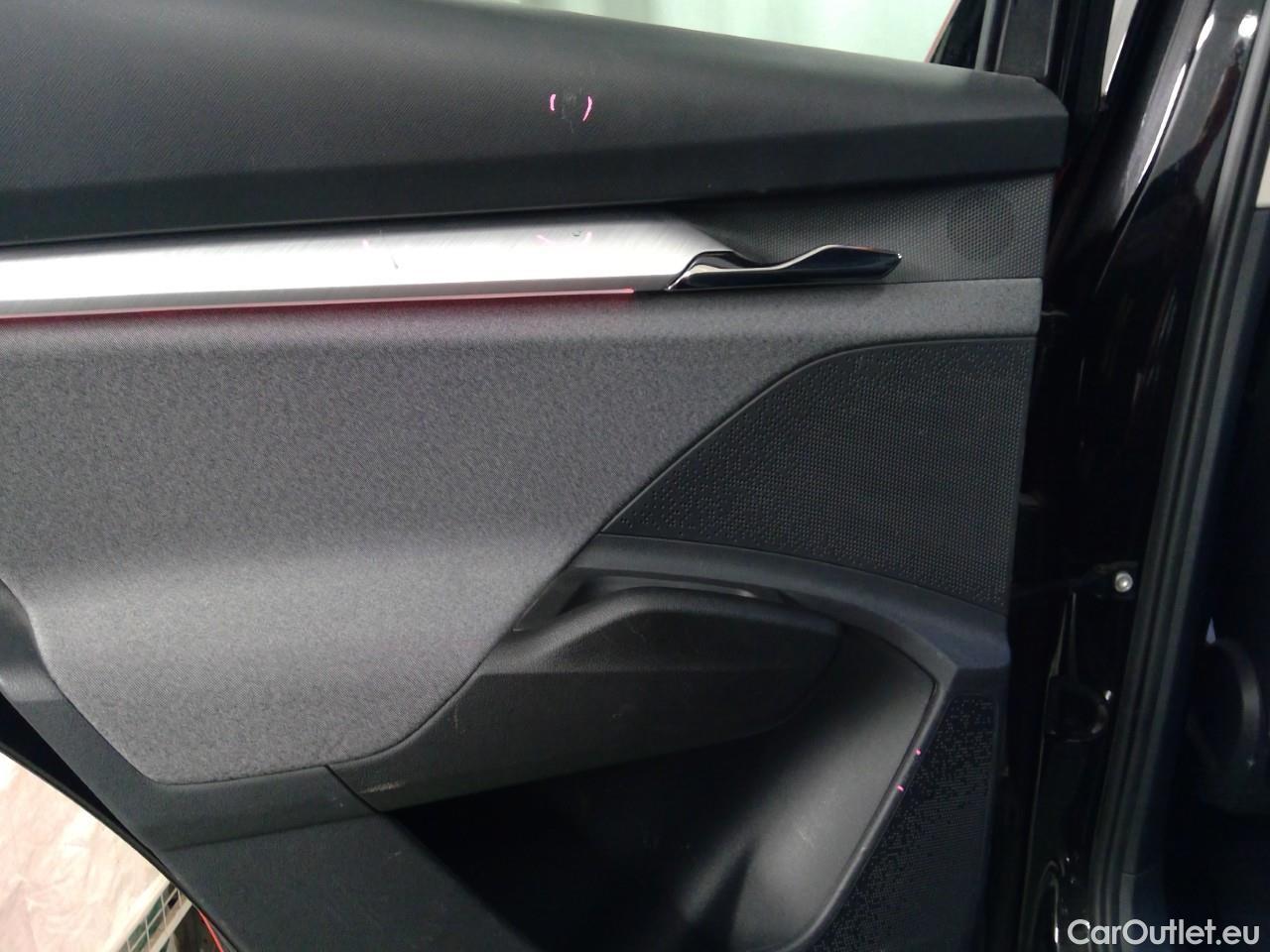  Skoda  ENYAQ  iV80 5d #9