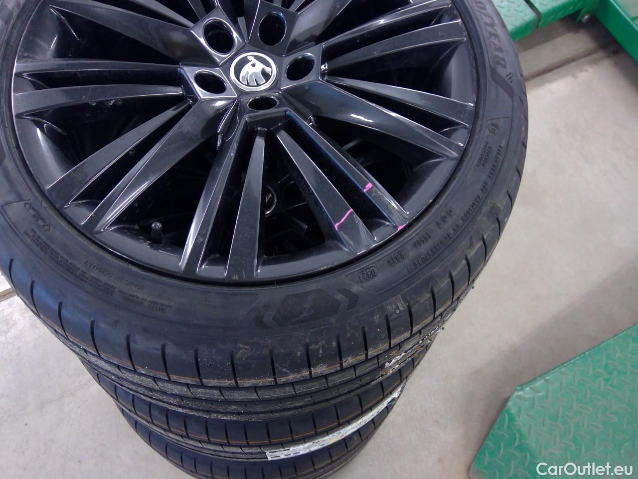  Skoda  Superb Sup.Co.TSI PHEV 218 L&K Aut #2