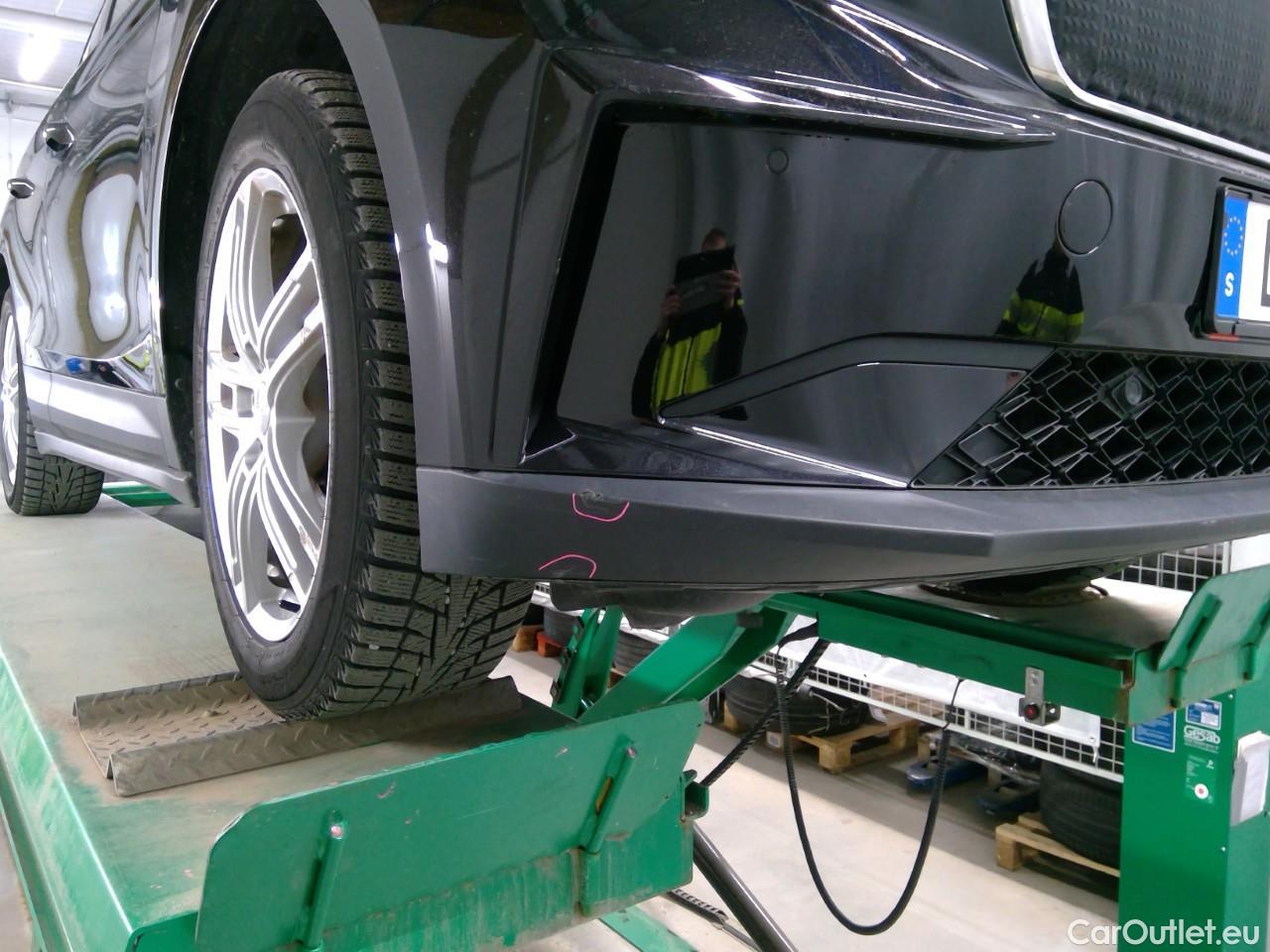  Skoda  ENYAQ  iV80 5d #4