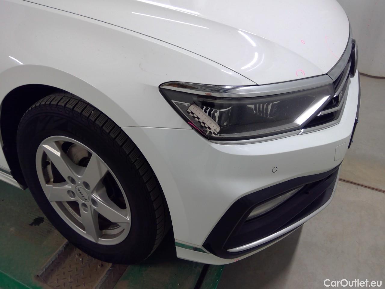  Volkswagen  Passat Pass.SC TDI 200 GT 4M Ex.E.Aut #60