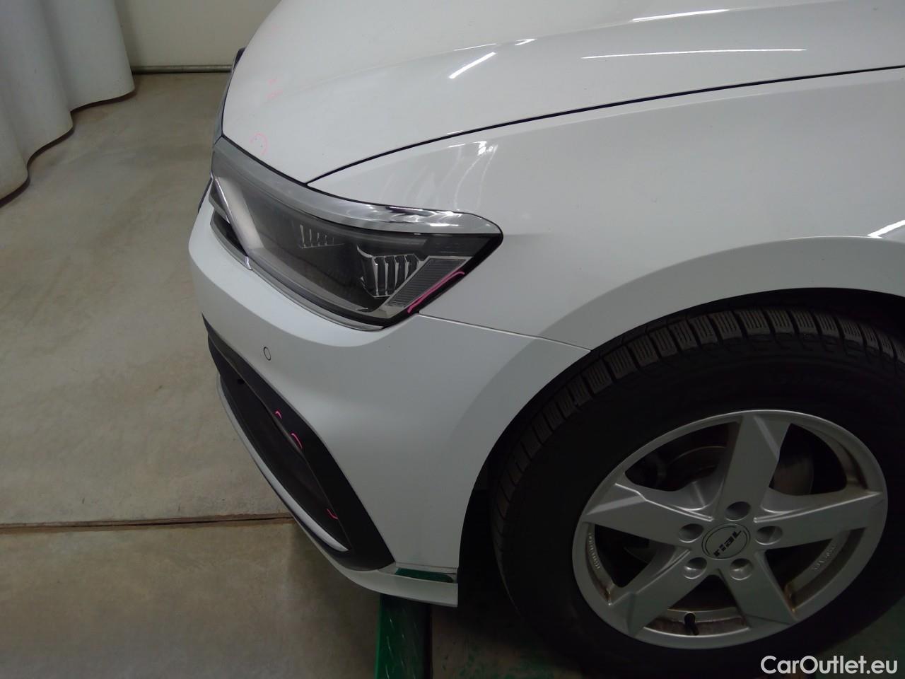  Volkswagen  Passat Pass.SC TDI 200 GT 4M Ex.E.Aut #59