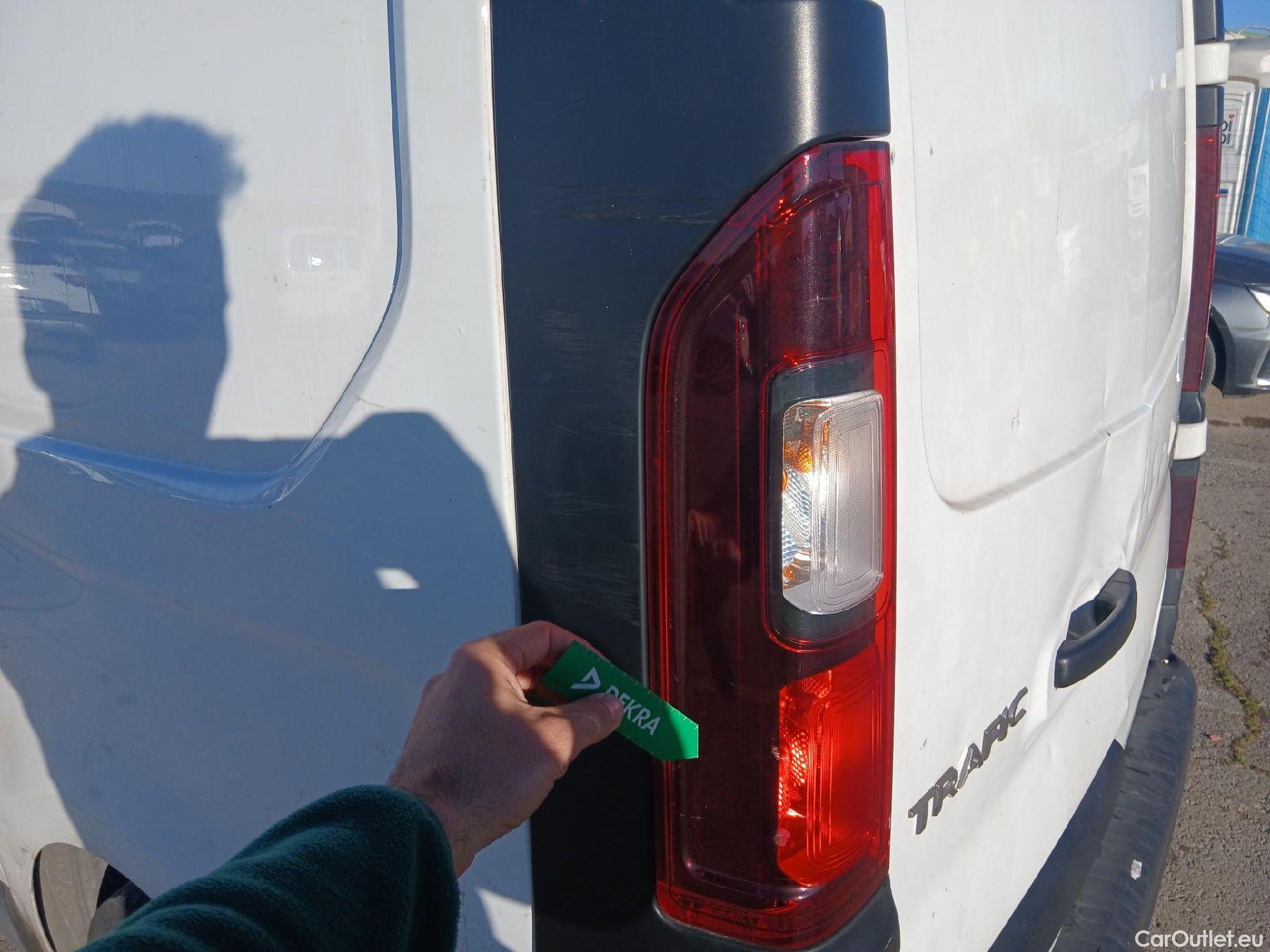  Renault  Trafic RENAULT  / 2019 / 4P / furgón Furgón 27 L1H1 Energy BluedCi 88 kW (AC) #28