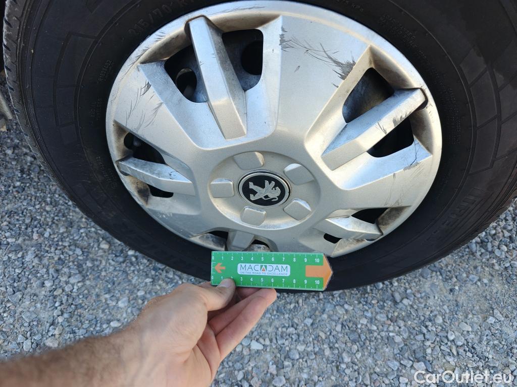  Peugeot  Boxer PEUGEOT  / 2014 / 4P / furgón Pack 335 L2 H2 BHDI 103kW (140CV) S&S #44