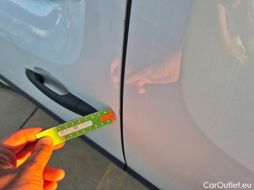  Renault  Kangoo RENAULT  COMBI VU 4p 2G combi C/Profesional 2011 dCi 90 E5 (RCI) #46