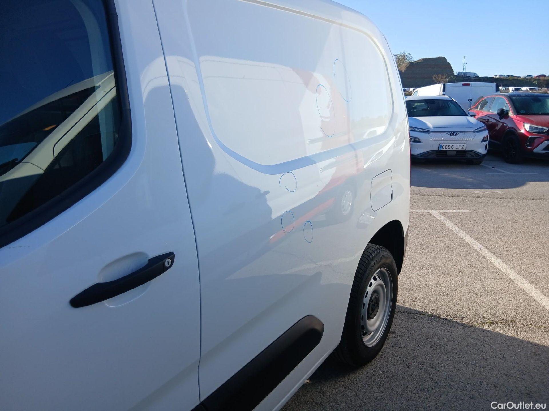  Peugeot  Partner PEUGEOT  / 2018 / 3P / furgón derivado de turismo Pro Standard 600kg BlueHDi 73kW #5