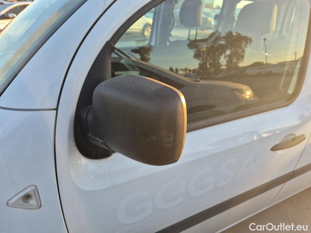  Renault  Kangoo RENAULT  COMBI VU 4p 2G combi C/Profesional 2011 dCi 90 E5 (RCI) #43