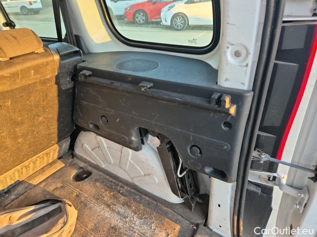  Renault  Kangoo RENAULT  COMBI VU 4p 2G combi C/Profesional 2011 dCi 90 E5 (RCI) #20