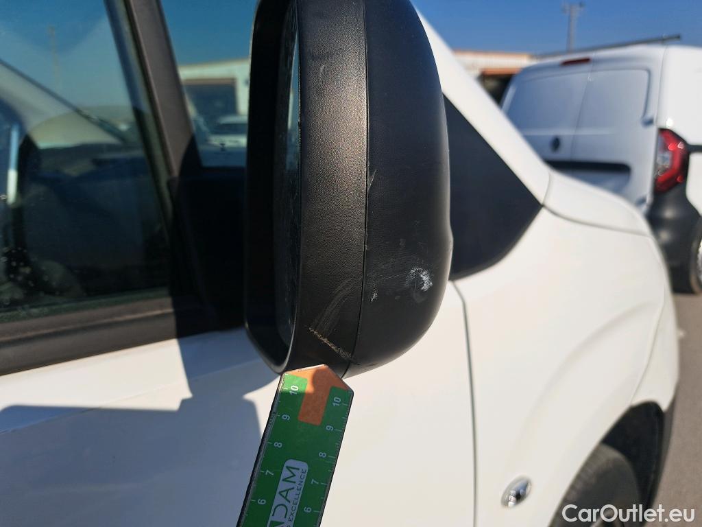  Opel  Combo OPEL  / 2018 / 3P / furgón derivado de turismo 1.5 TD 75kW (100CV) Express L H1 650kg (AC) #42