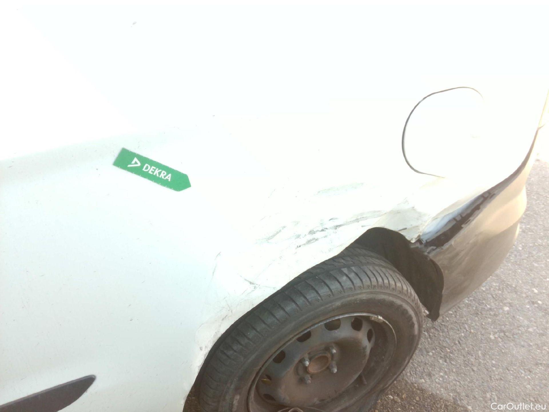  Ford  Transit FORD  Courier/2014/4P/furgón der.turis Van 1.5 TDCi 56kW Trend #16