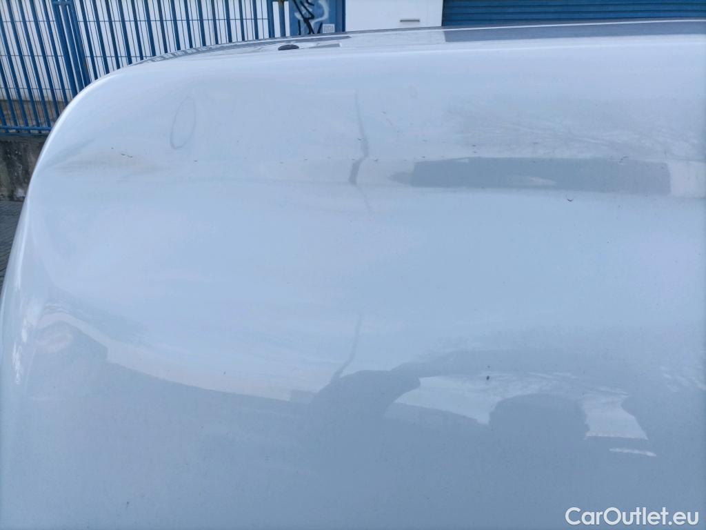  Volkswagen  Caddy VOLKSWAGEN  / 2015 / 4P / furgón derivado de turismo Profesional Furgón 2.0 TDI 75kW BMT (CX) #3