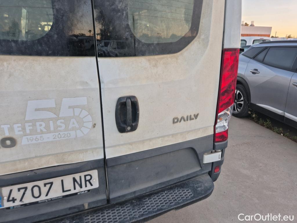  Iveco  Daily IVECO  / 2019 / 4P / combi 35S 14H V 4100/H2 16H M3 #12