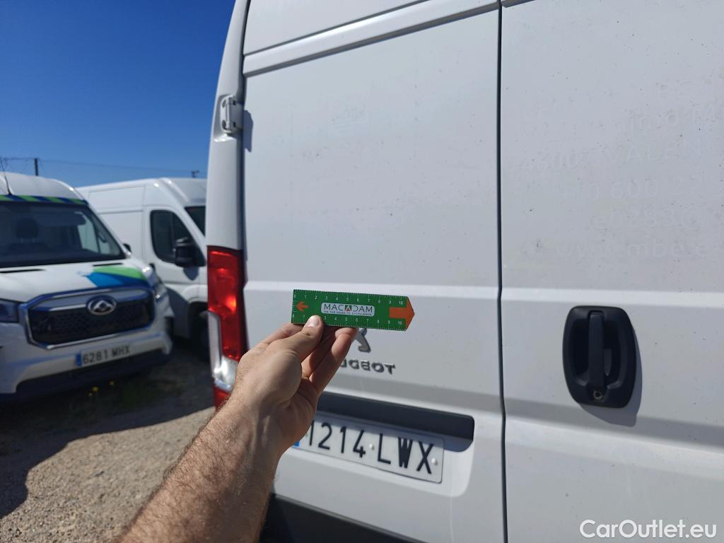  Peugeot  Boxer PEUGEOT  / 2014 / 4P / furgón Pack 335 L2 H2 BHDI 103kW (140CV) S&S #53