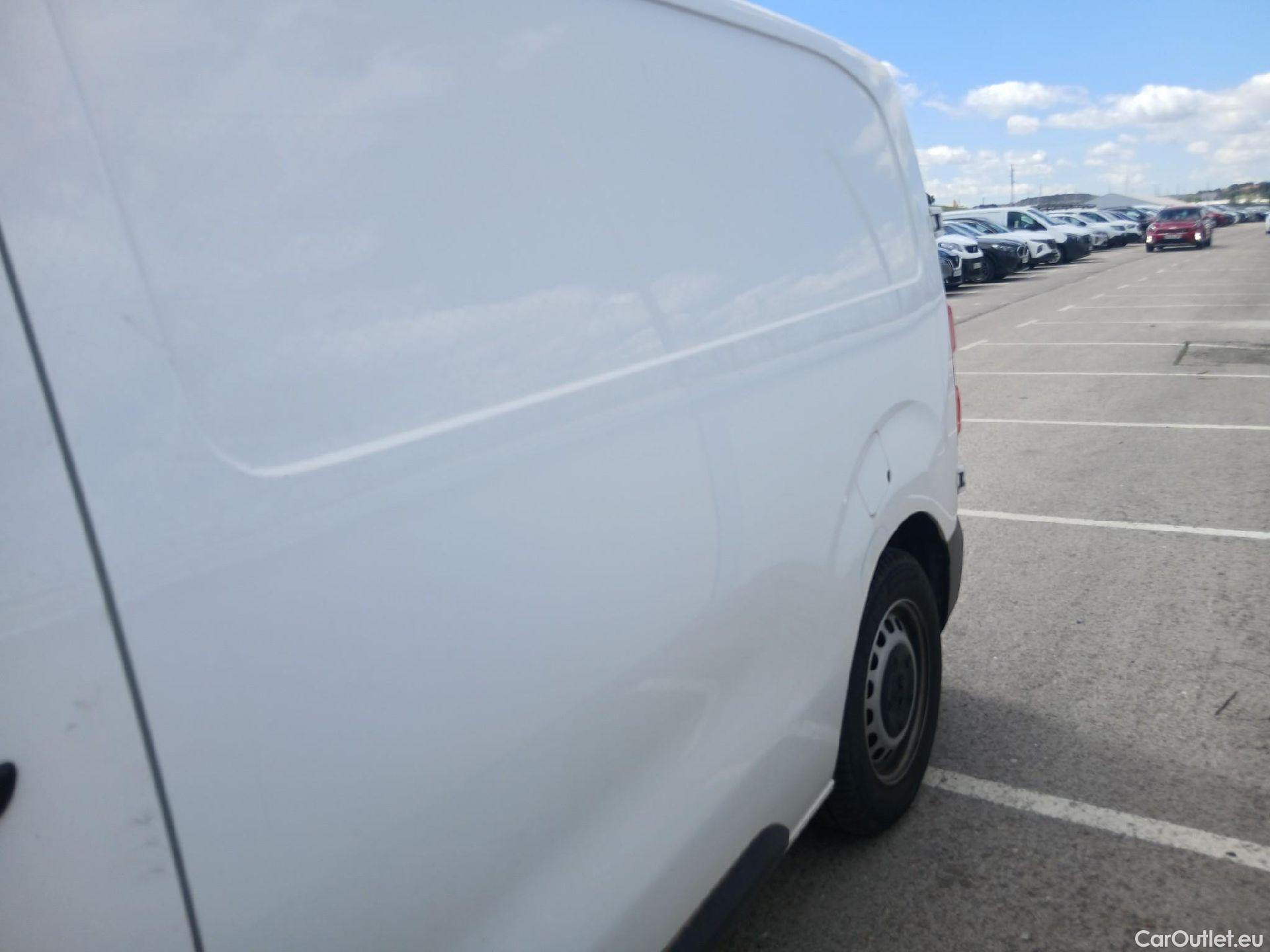  Peugeot  Expert PEUGEOT  / 2016 / 4P / furgón Furgón Pro 1.5 BlueHDi 120 Standard #3