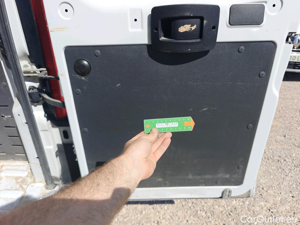  Peugeot  Boxer PEUGEOT  / 2014 / 4P / furgón Pack 335 L2 H2 BHDI 103kW (140CV) S&S #23