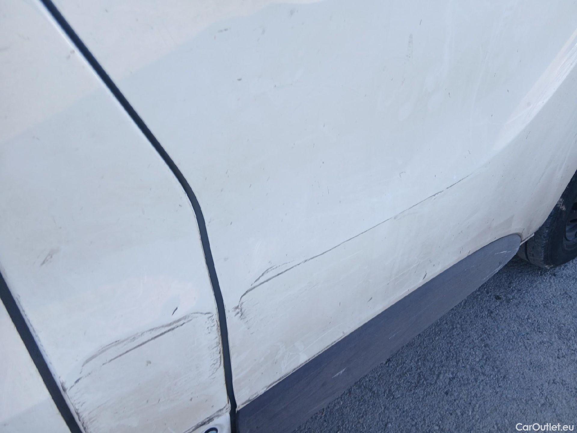  Renault  Trafic RENAULT  / 2019 / 4P / furgón Furgón 27 L1H1 Energy BluedCi 88 kW (AC) #49