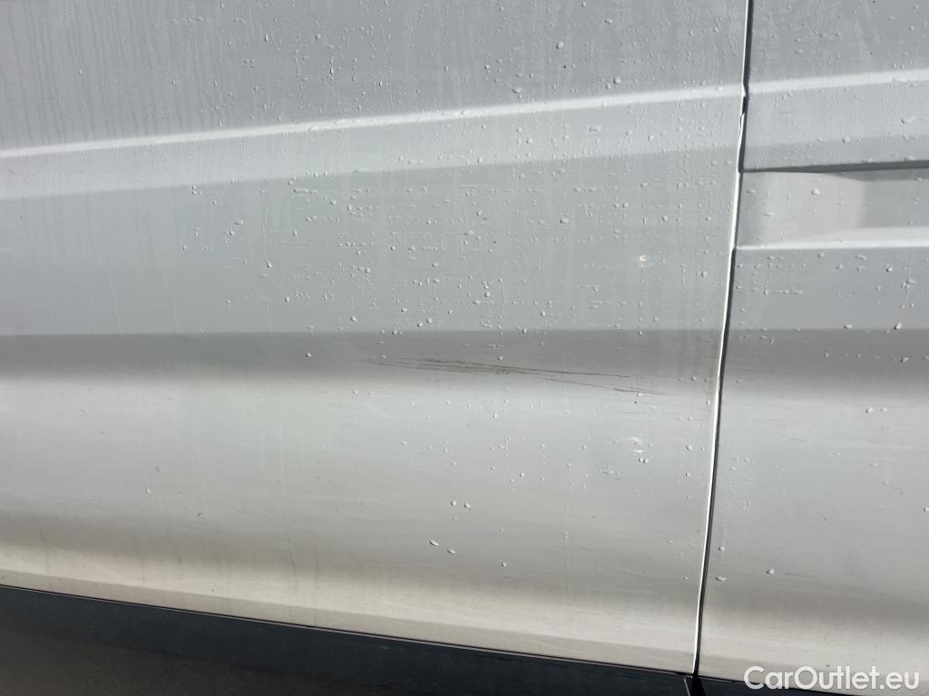  Ford  Transit FORD  / 2013 / 4P / furgón 350 96kW L3H2 Van Trend Delantera #6