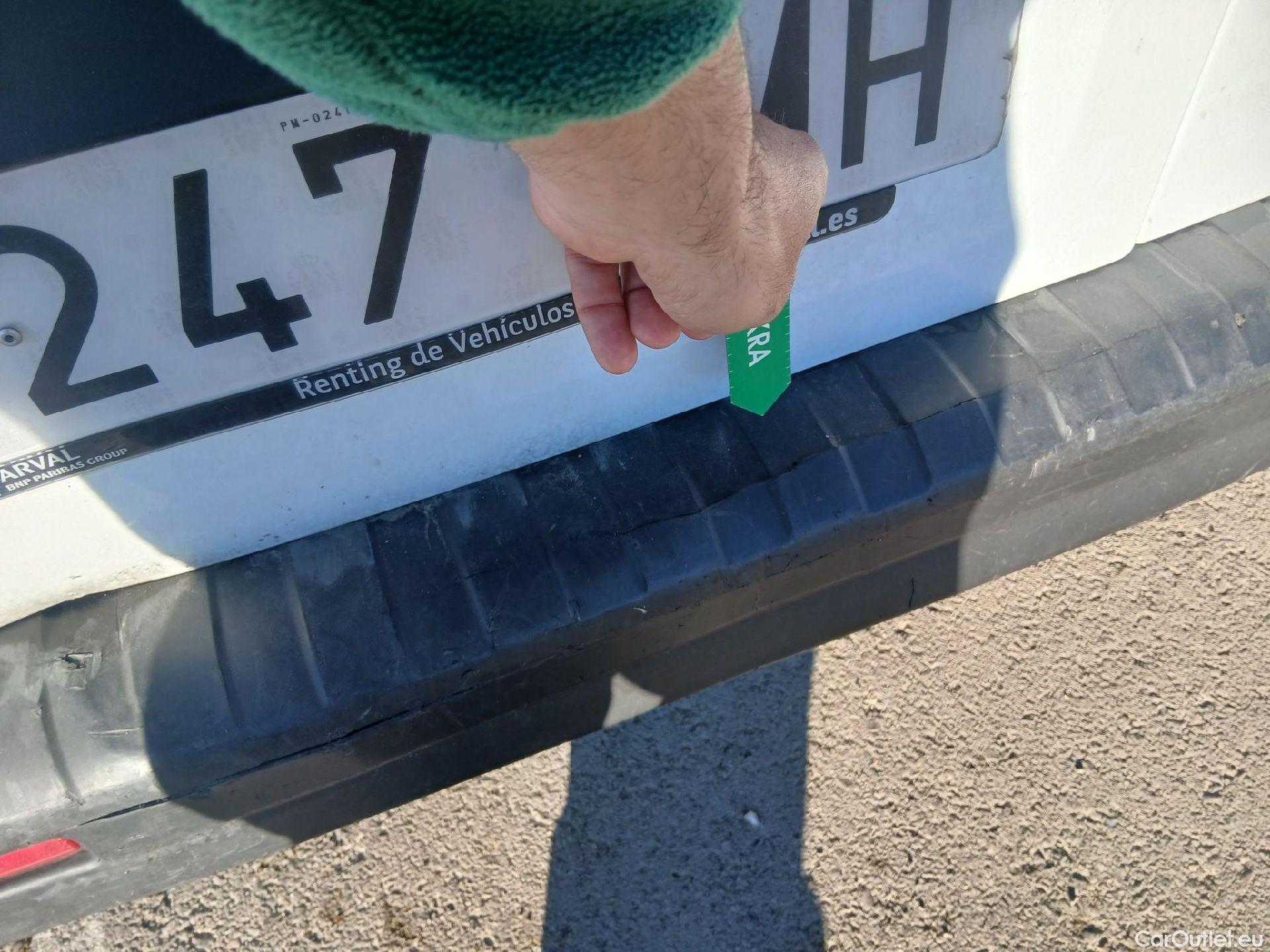  Renault  Trafic RENAULT  / 2019 / 4P / furgón Furgón 27 L1H1 Energy BluedCi 88 kW (AC) #23